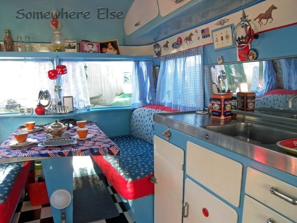 Blauw, blauw, ik hou van jou - Caravanity | happy campers lifestyle