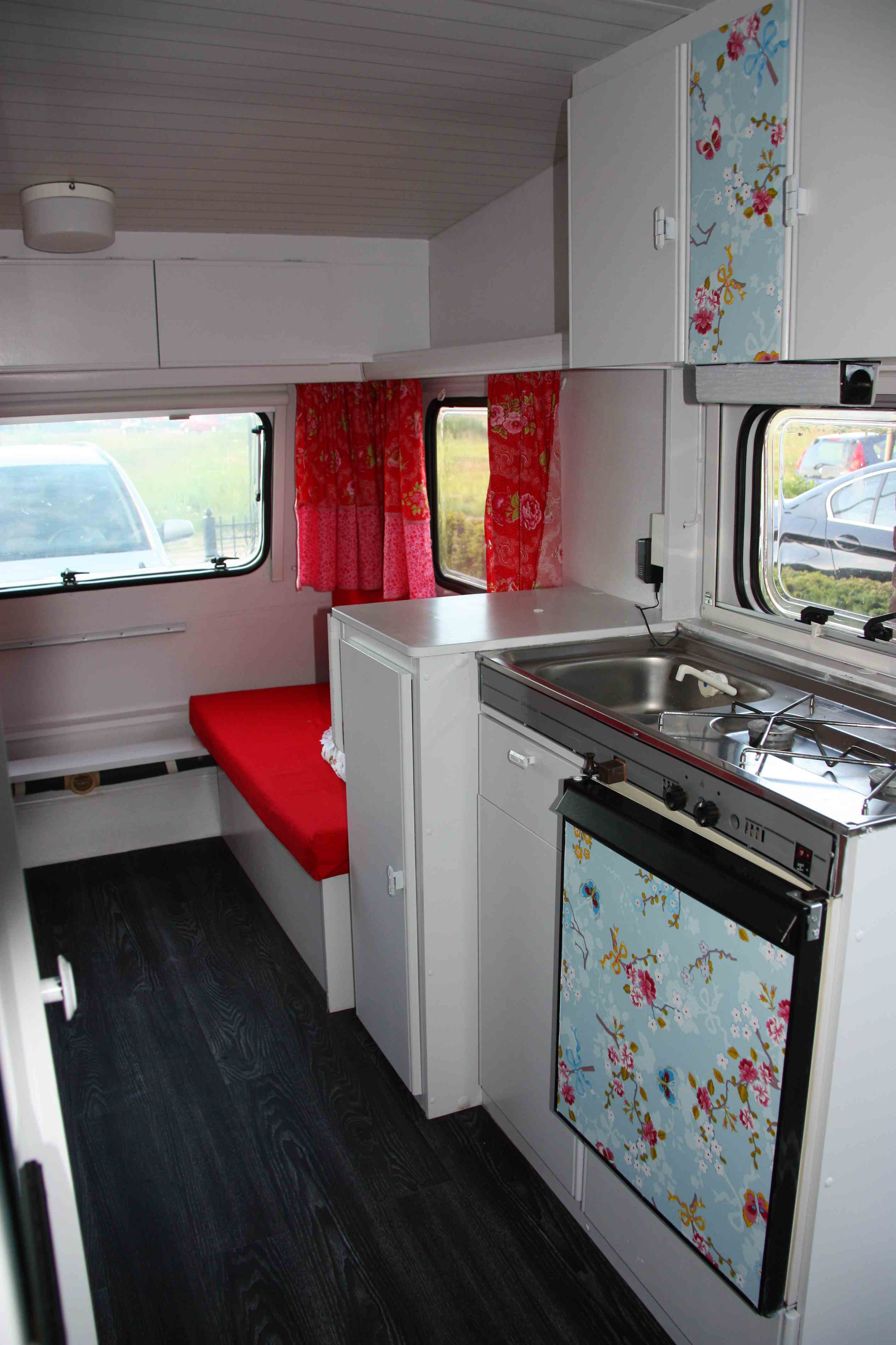 Witte keuken pimpen: paint tile backsplash. http://www.mijnalbum ...