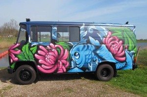 Graffiti bus