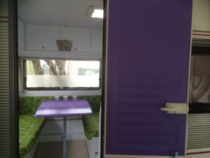 caravan makeover paars 2