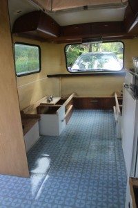 vloer leggen caravan2