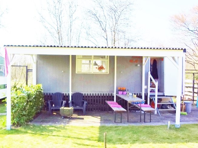 Buitenhuisje | Pipowagen | veranda | Caravanity 2